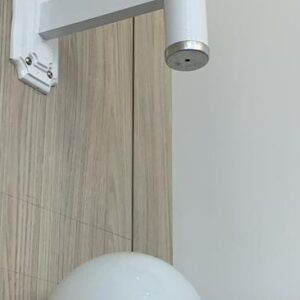 Arandela de parede com globo
