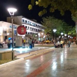 Poste Galvanizado Reto base e chumbador 3 Metros