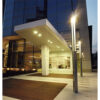 Poste Triangular Contemporâneo
